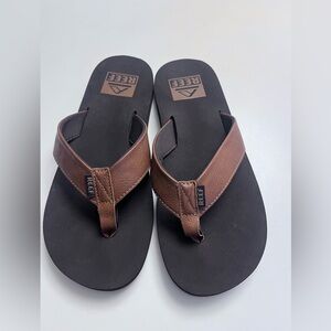 Reef boys Brown Flip Flops size 7